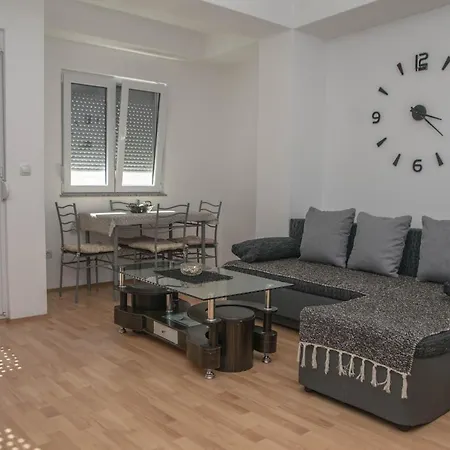 Germanoski Apartment *